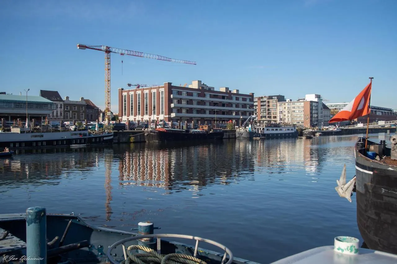 Botel M/S Carpe-Diem Cargo Hold Hotel Gent